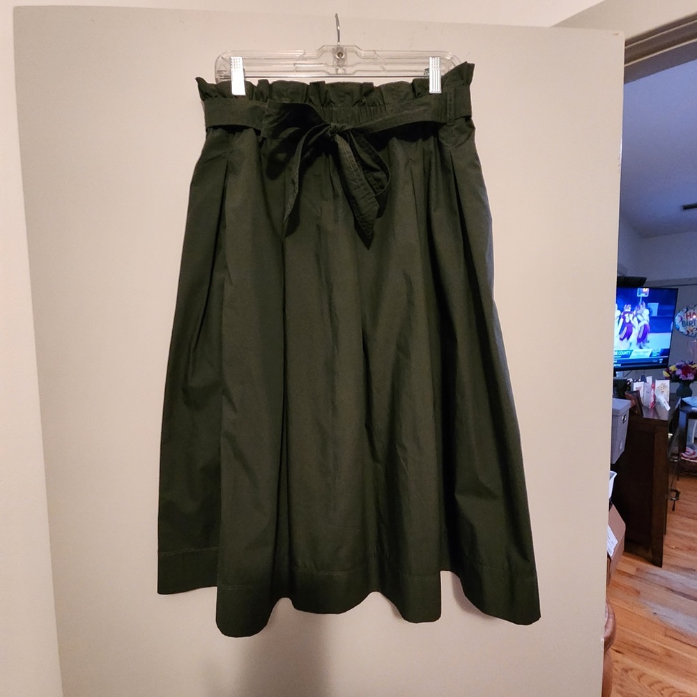 Gathered, pleated skirt
